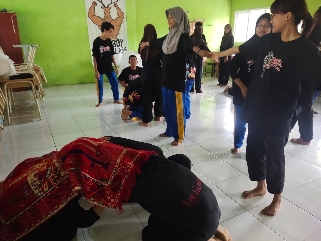 PENTAS TARI